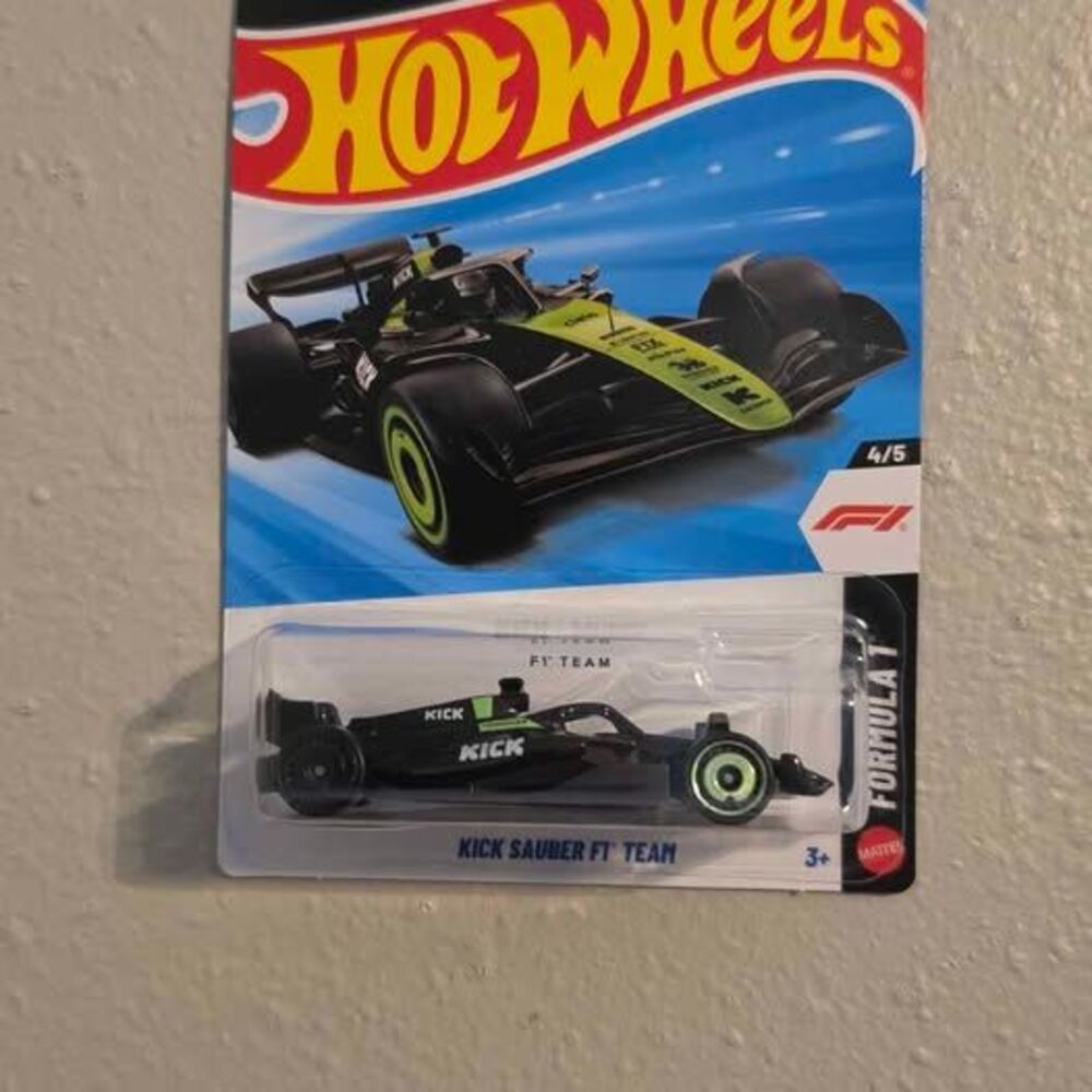 Hot Wheels Kick Sauber F1 Team Formula 1 Die-Cast Car Mattel Sealed